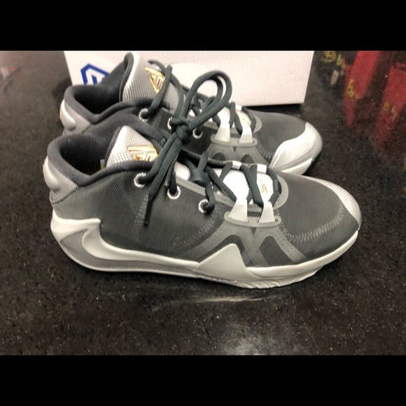 Giannis  Nike zoom sz Various - Picture 6 of 6